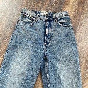 Abercrombie 90s Ultra High Rise Jeans NWOT